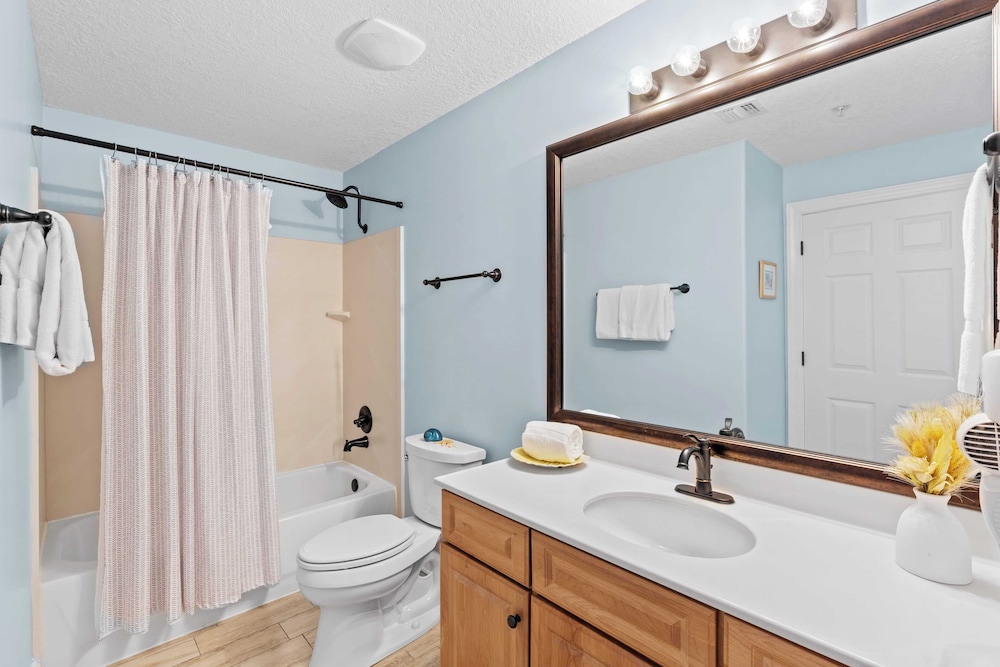 Beachfront Condo w/ Ocean Views + Pool Access Emerald Isle 808 by Avantstay