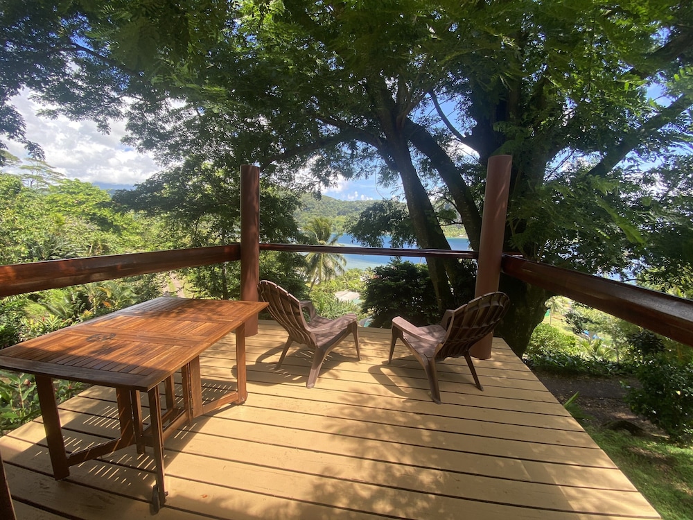Fare Oviri Lodge