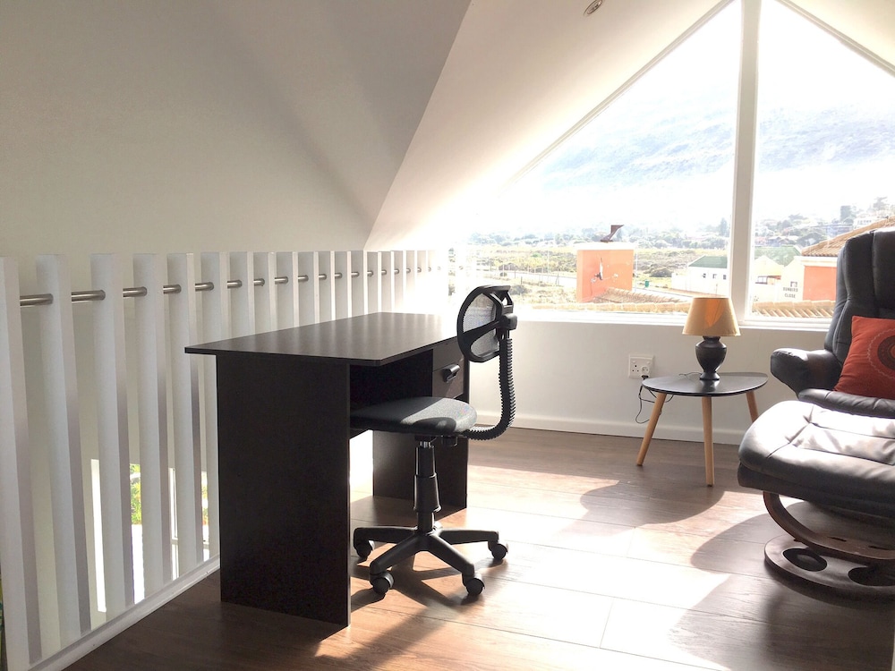 Abington Manor - Fish Hoek Guesthouse