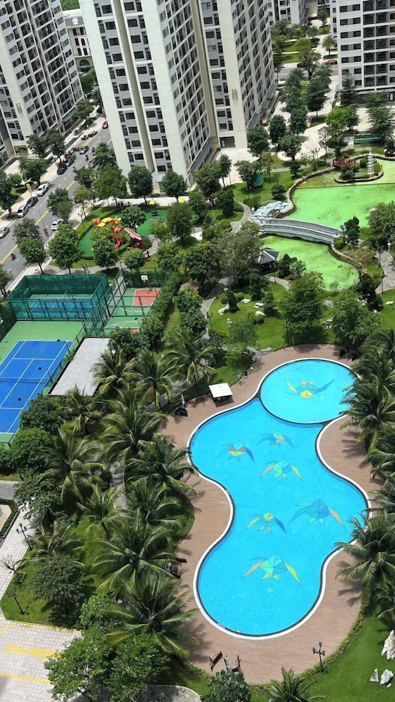 COZY- Vinhomes Grand Park Apartments