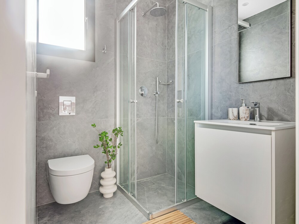 Sanders Crystal 2 Limassol