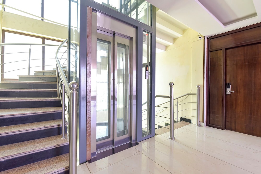 Fabhotel Burans Residency