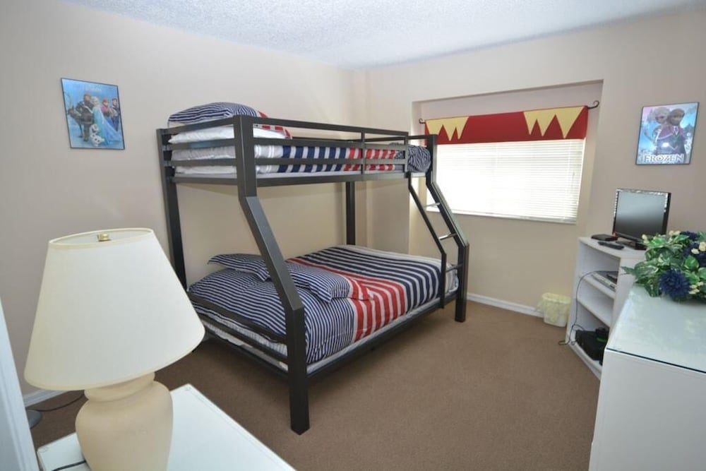 Ref 30 5 Bed Villa With own Pool Near Disney view 2