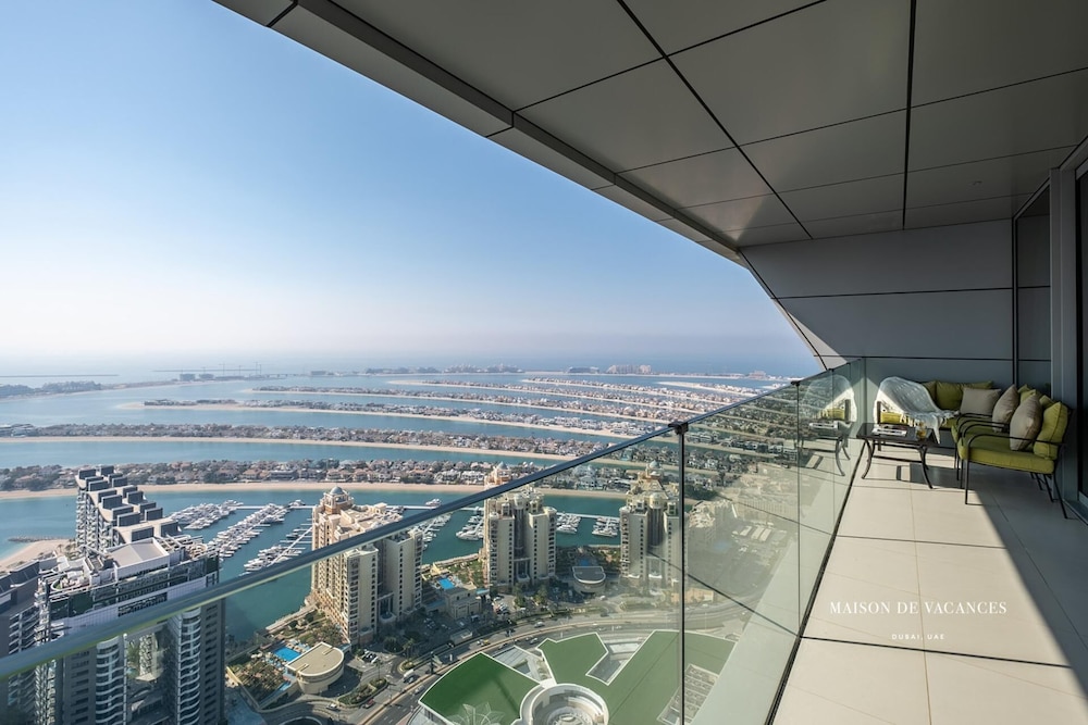 The Palm Tower Skyline View 2 Bedroom in Dubai