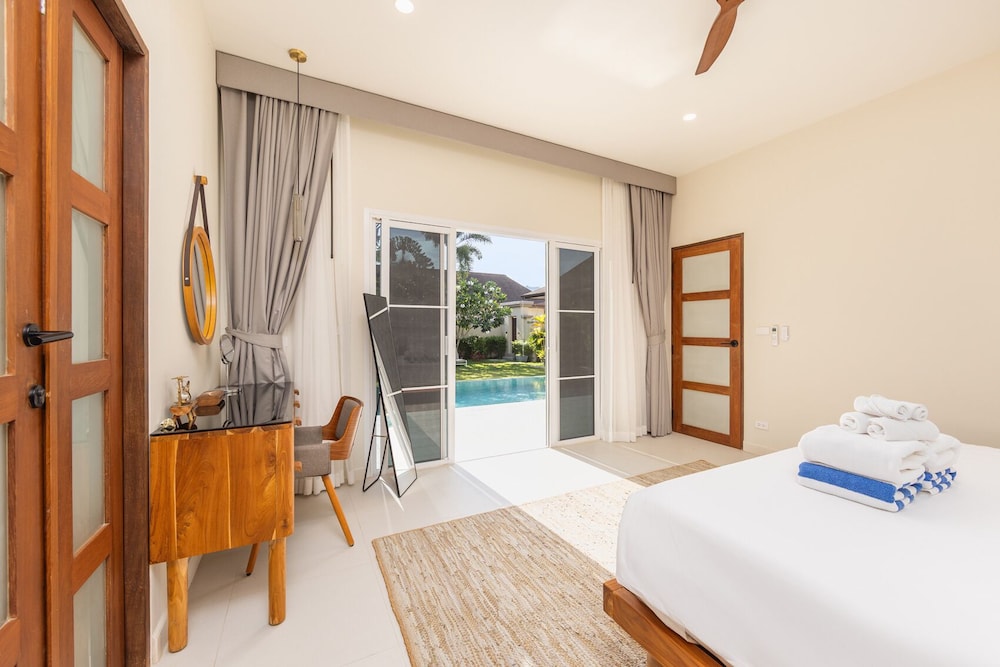 Villa Emilia with Private Pool