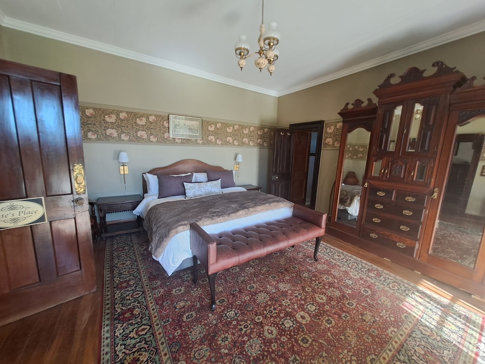Portland Manor