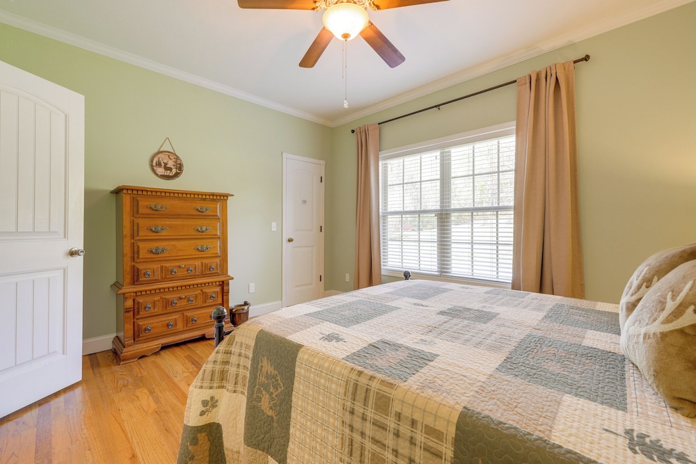 3 Mi to Hiawassee: 'berry Cute Country Cottage'