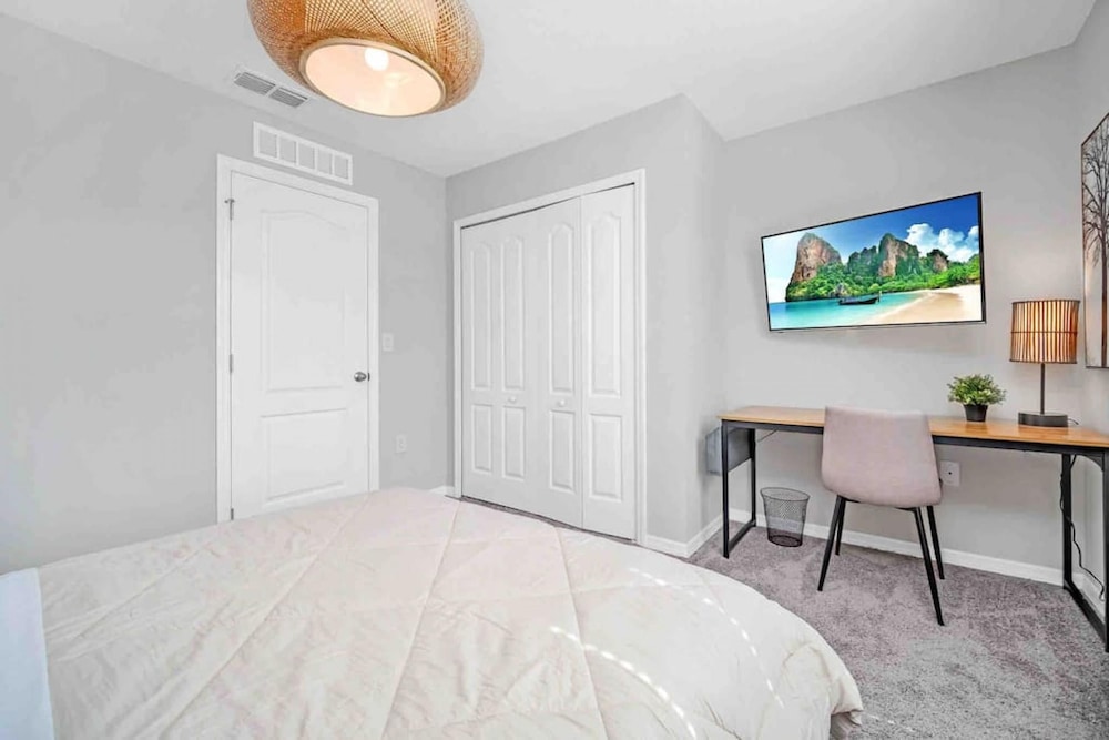 Super Boho Chic Stylish Blend Near Disney