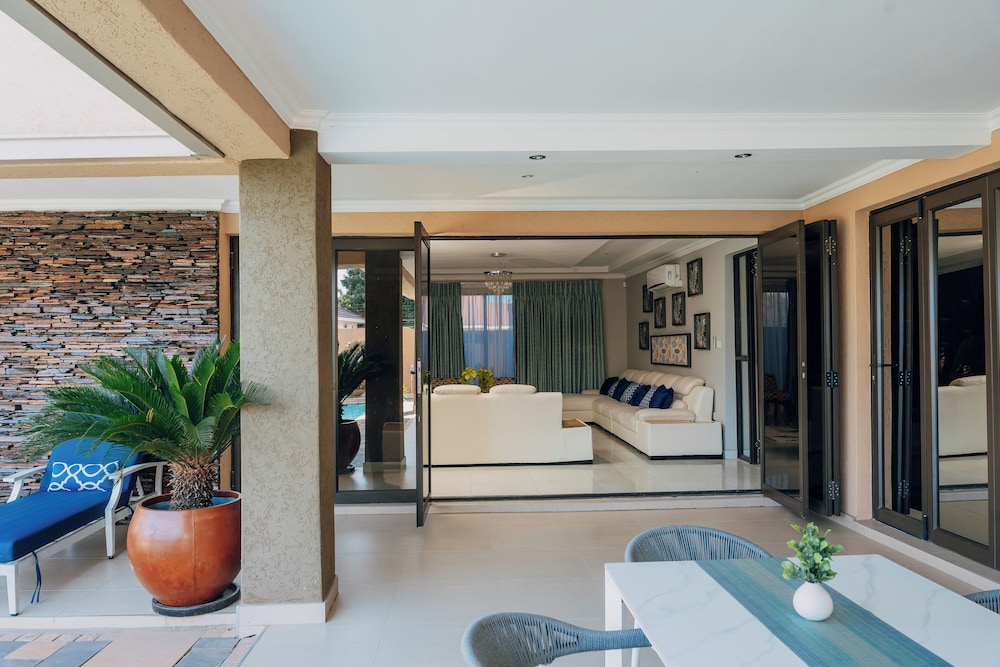 Escapade Lux Guesthouse