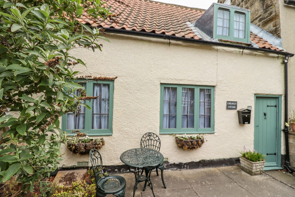 Cholmley Cottage