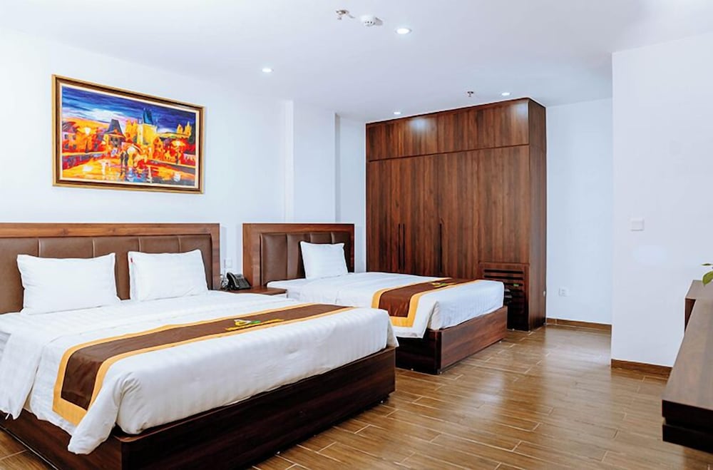 Văn Lâm Hotel