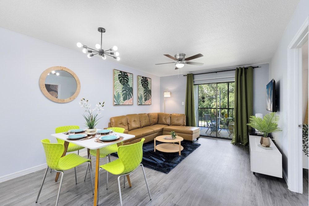 Oasis Apartment Homes