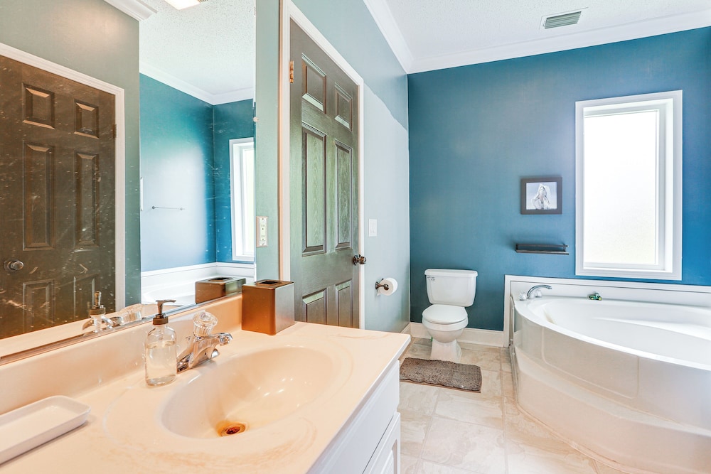 Remote-work Friendly: Lehigh Acres Family Home