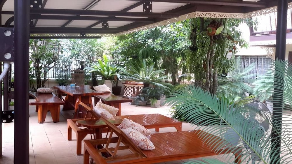 Maliwan Holiday Home