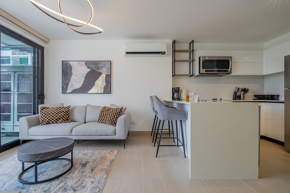 w Radiant 1BR w Modern Balcony in San Francisco