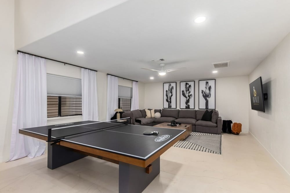 Anderson LUX Estate Private Bar Pool Sleeps 12
