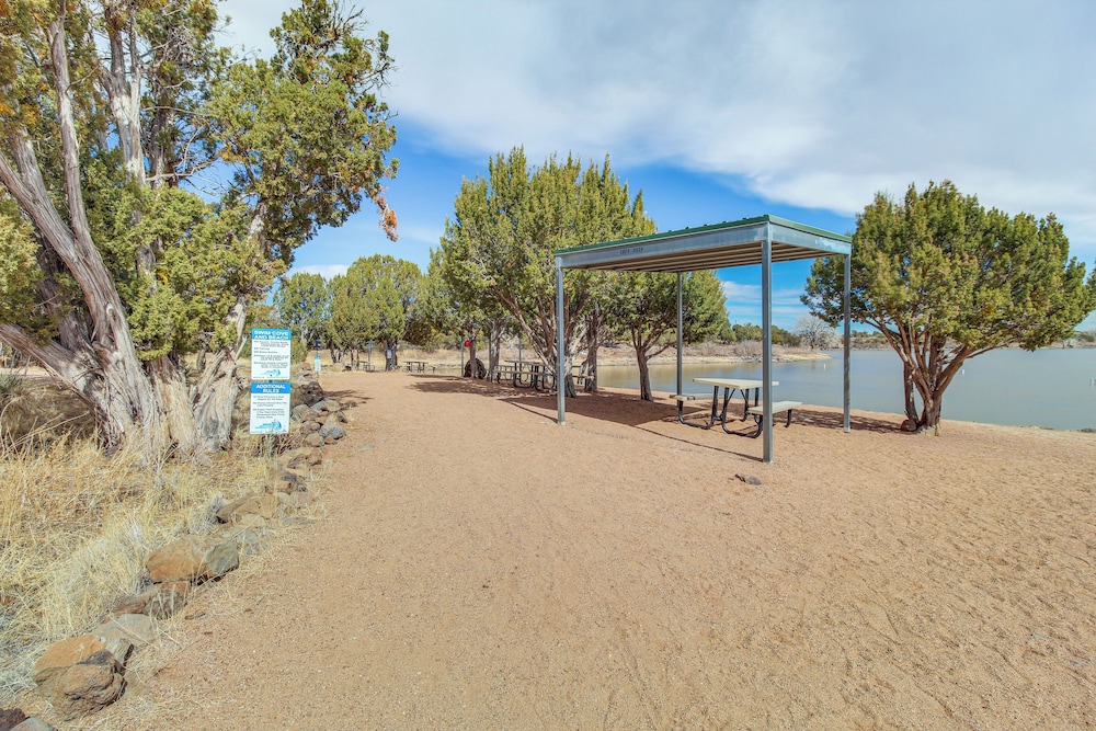 Firelit Nights By the Lake: Cozy Show Low Retreat