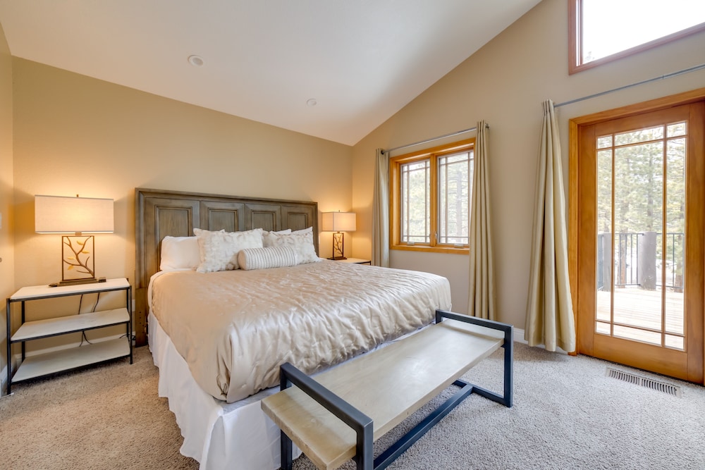 Reno Vacations - Sleek Reno-lake Tahoe Retreat, 4 Mi to Ski Mt Rose - Property Image 33