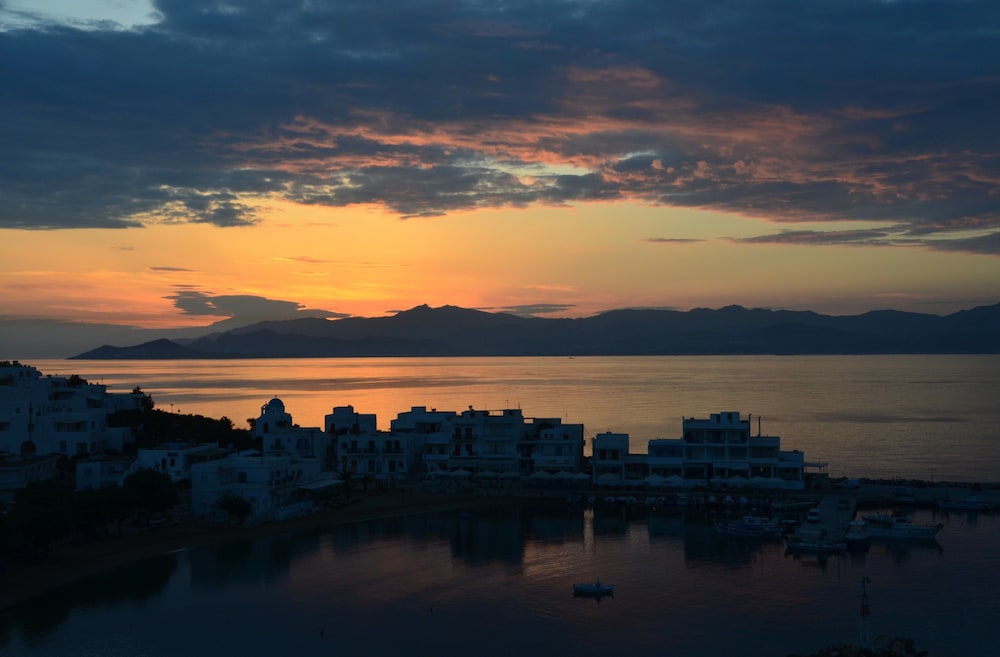 Cleopatra Seaside Homes Paros
