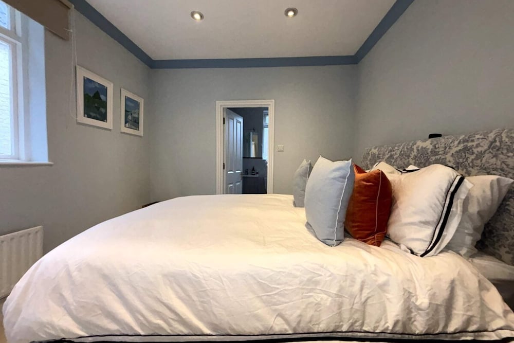 Charming 3BD Flat by the River Thames - Fulham!