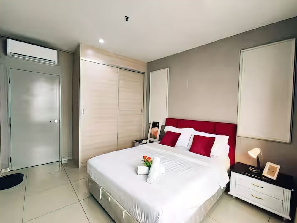 I-City Holiday KL Suites