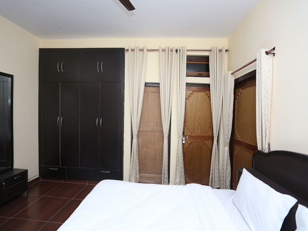 OYO 12312 Home Lake View 2 BHK Bhimtal