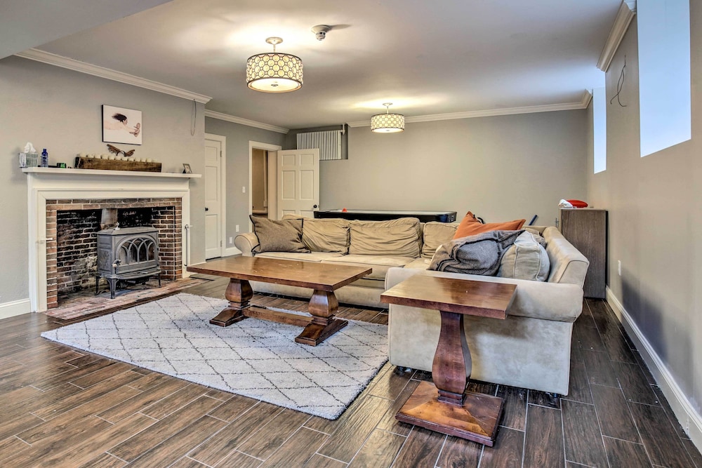 Spacious Estate w/ Courtyard: 2 Miles to Downtown!