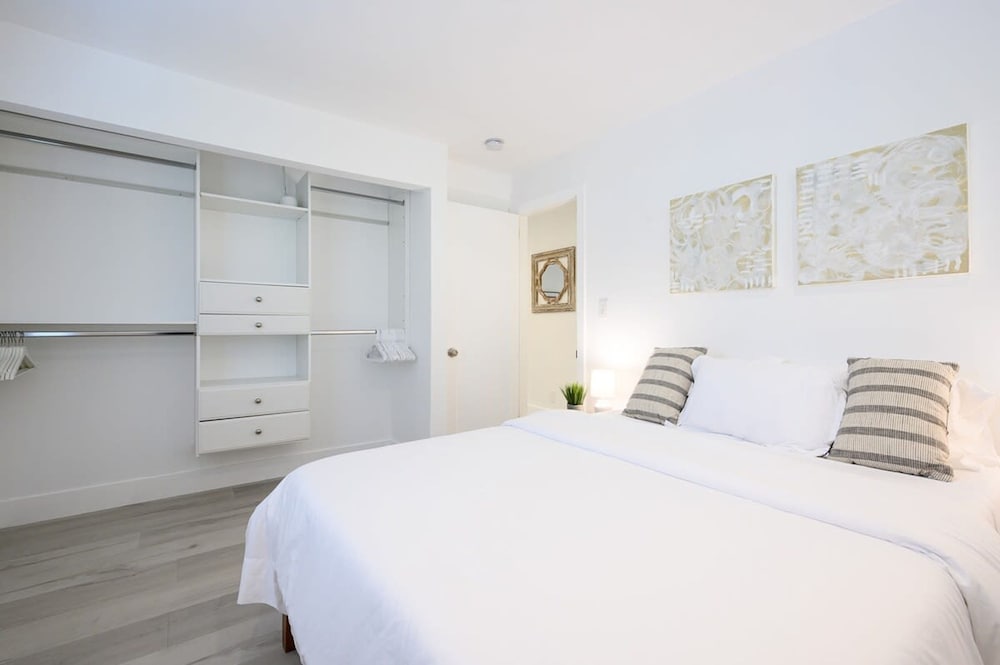 Beautiful And Comfortable Apt in Victoria Park