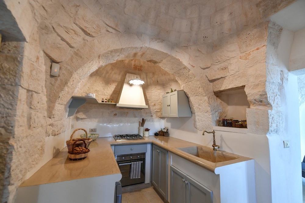 Trulli Laetitia