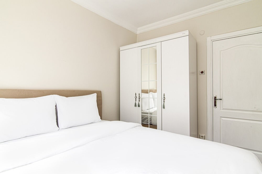 Comfy Flat With Balcony in Uskudar