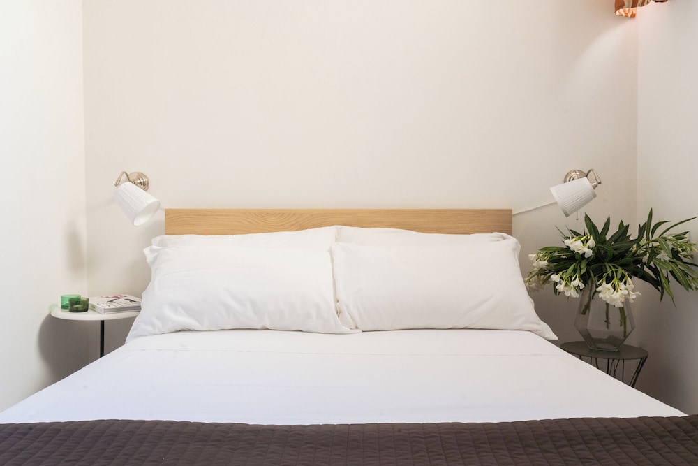 Romantic Pier by Rent all Como