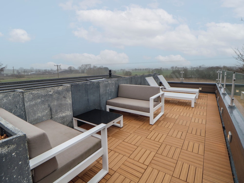 The Lodge @ Racecourse House