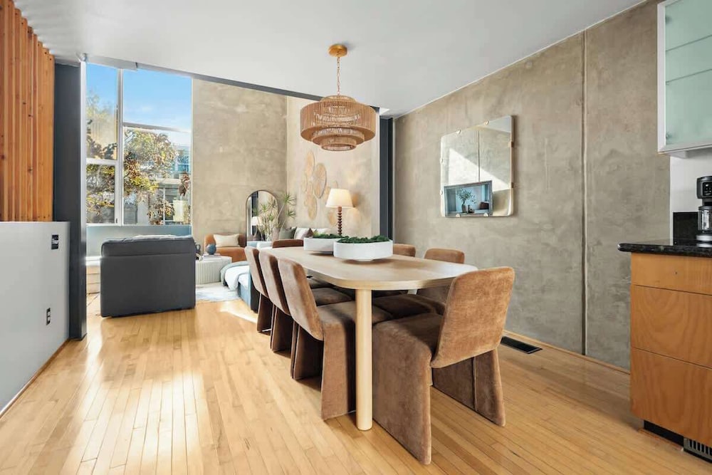 Gaslamp Row House - Sleeps 8 Private Garage AC