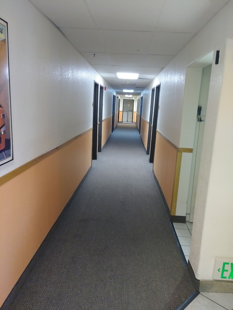Canon City Vacations - Econo Lodge - Property Image 37