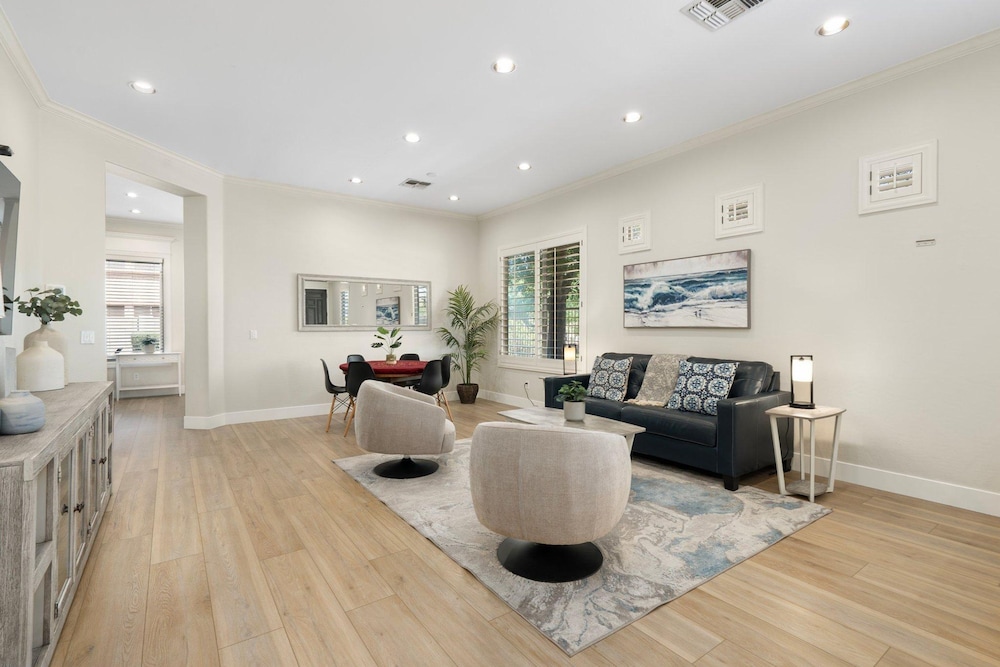 Dublin in Gilbert With 4 Bedrooms and 2 Bathrooms