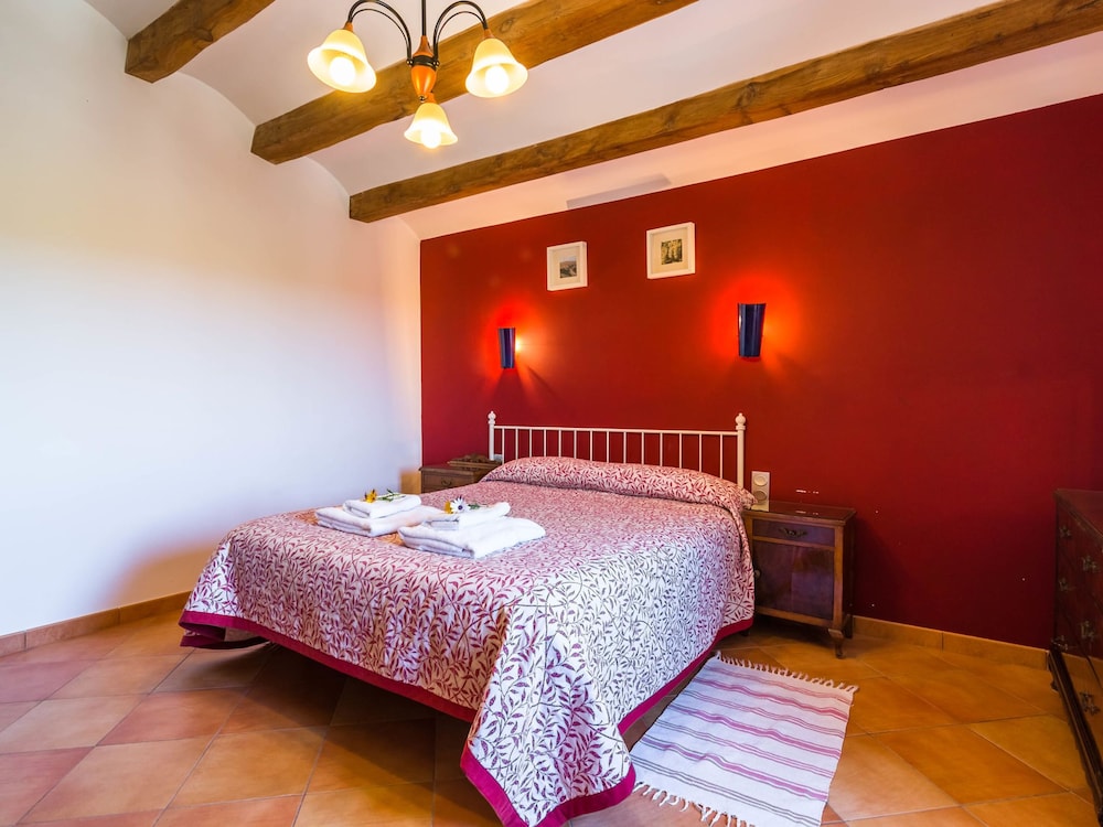 Luxurious Mansion in la Múnia With Swimming Pool and Views photo 5