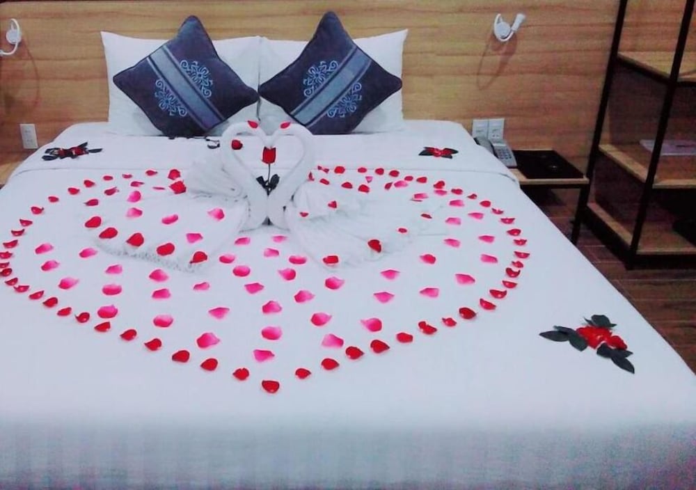 Kingsales Hotel view 2