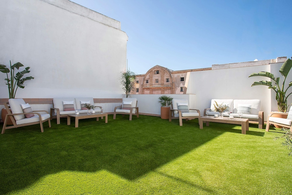 Comfortable Apartment in the Heart of C diz Patrocinio II