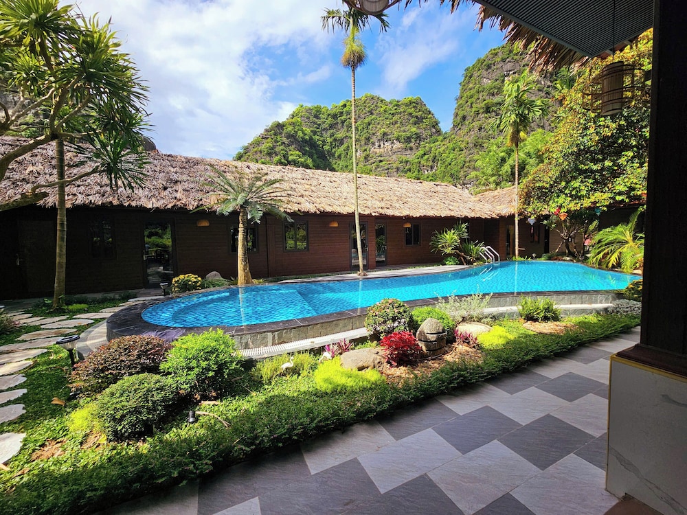 An Riverside Ecolodge
