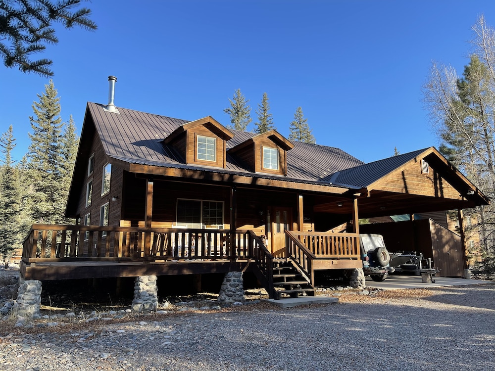 Bear Paw Lodge