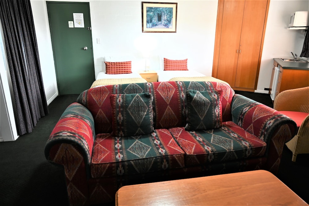 Grand Country Lodge Motel