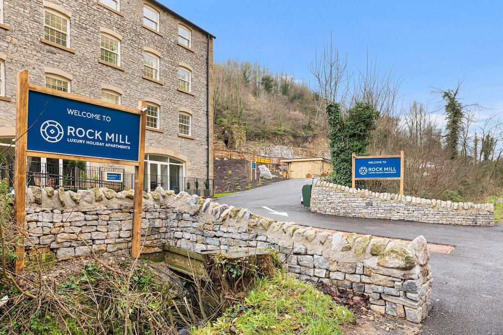 Host Stay Rock Mill 1