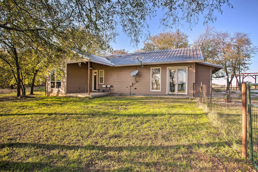 Gainesville Vacations - Charming Gainesville Retreat: Barn, Horses Welcome - Property Image 19