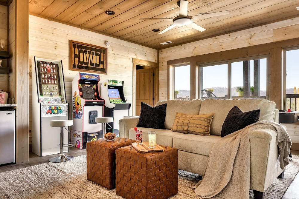 The Luxe 4 Bedroom Cabin