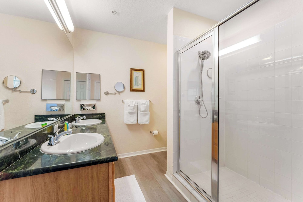 Caribe Cove Breeze Sleeps 6