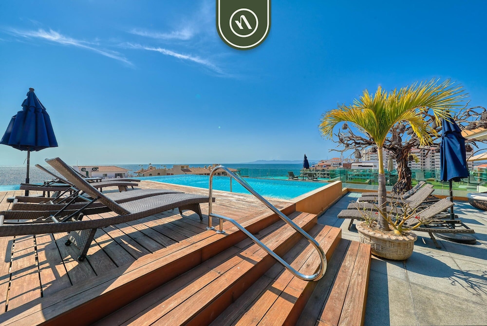 1 BR Condo in Romantic Zone - Amazing Rooftop Pool