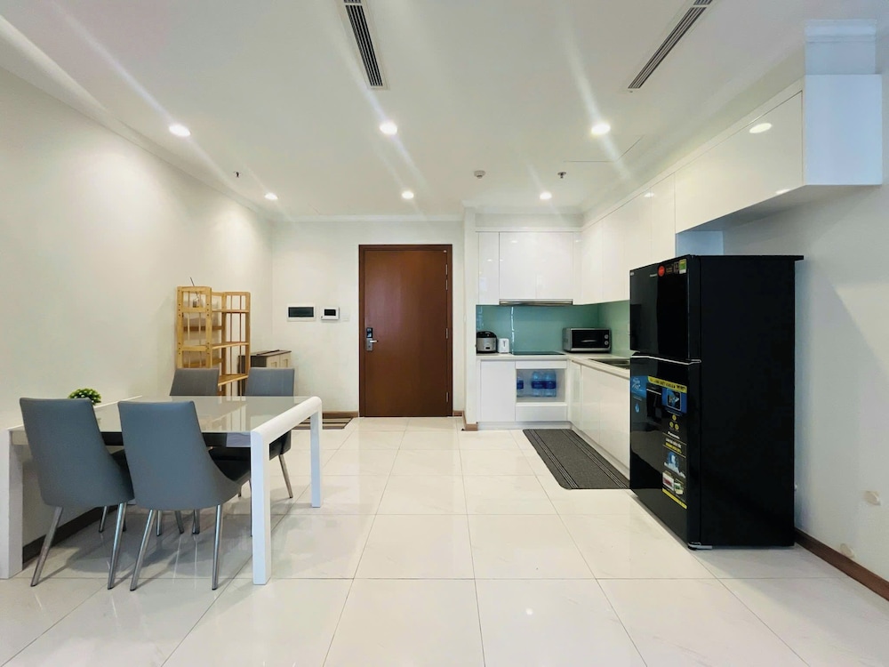 The Aquamarine Landmark Suites - Poolside Access at L4B