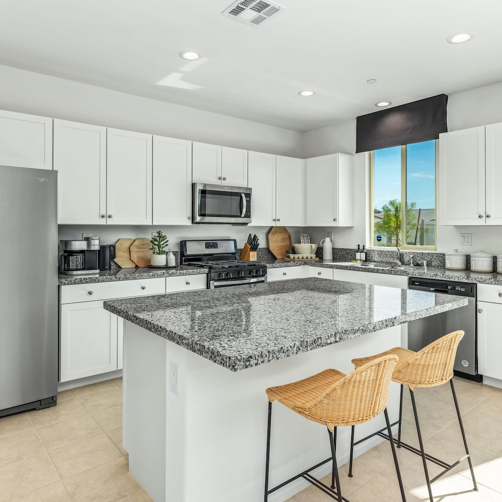 5br Family Home in Coachella Valley