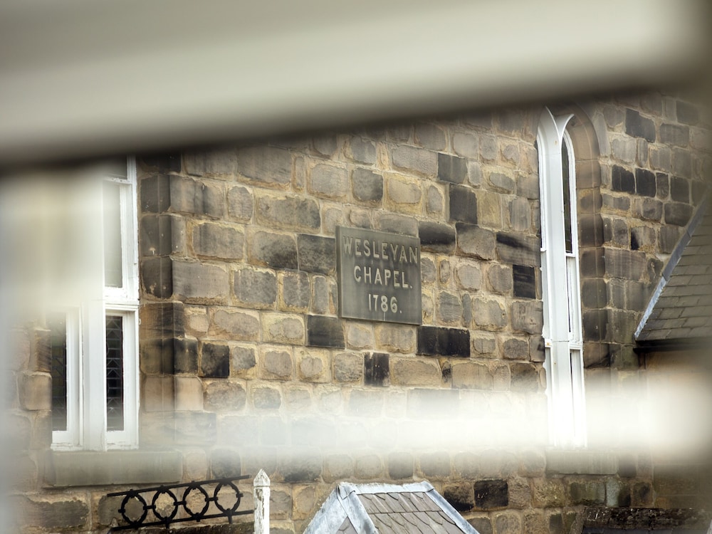 1 Wesley Mews