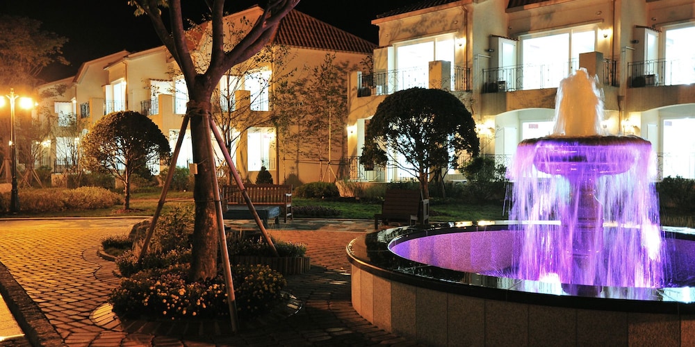 Mediterra County